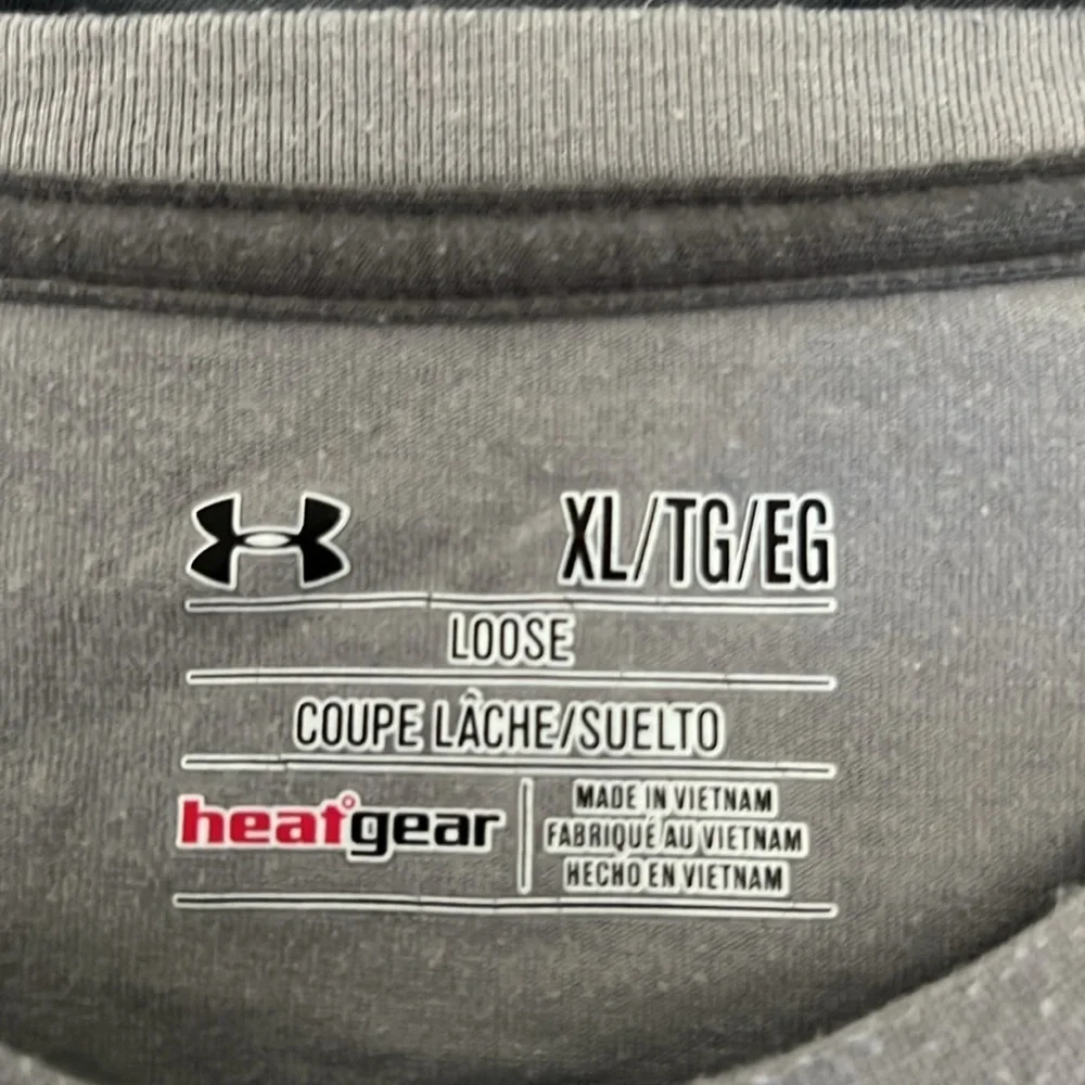 Under Armour HeatGear Logo Graphic T Shirt Gray XL Loose Fit - Picture 3 of 5